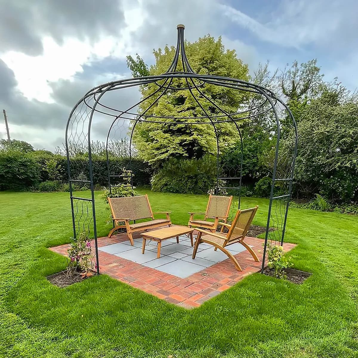 Flint and brick patio